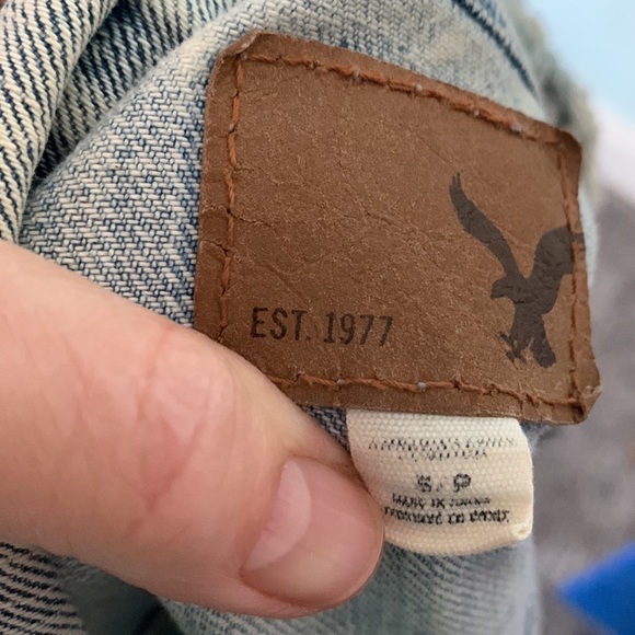 American Eagle outfitter distressed jean jacket SZ; S - Picture 3 of 3
